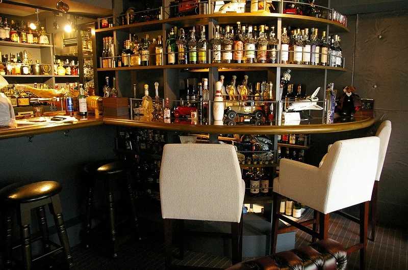 Whisky bar b.a.c (ビー・エー・シー)