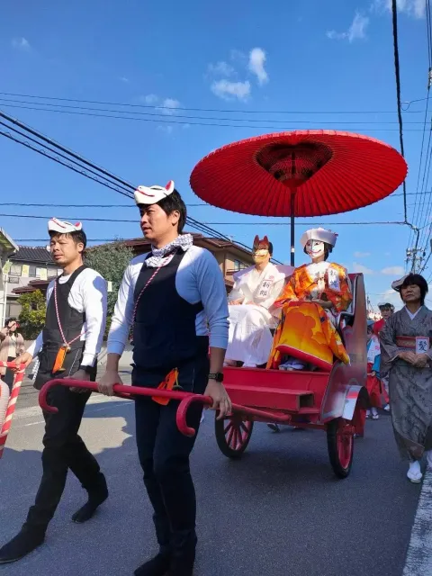 過去開催時の参考写真（きつねの嫁入り行列）