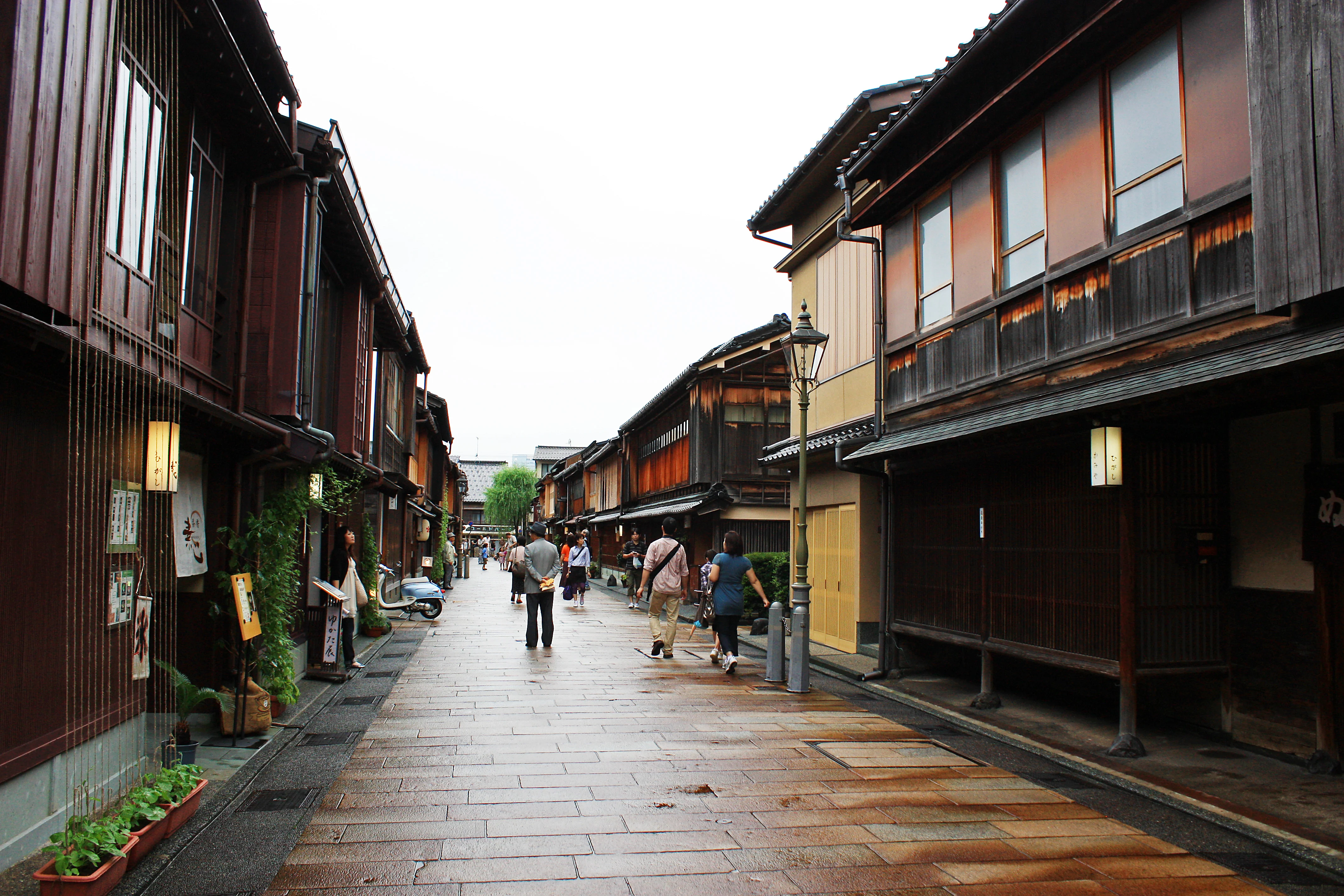 Historic Higashi Chaya Geisha District in Kanazawa with Wooden Lattice Lattices
