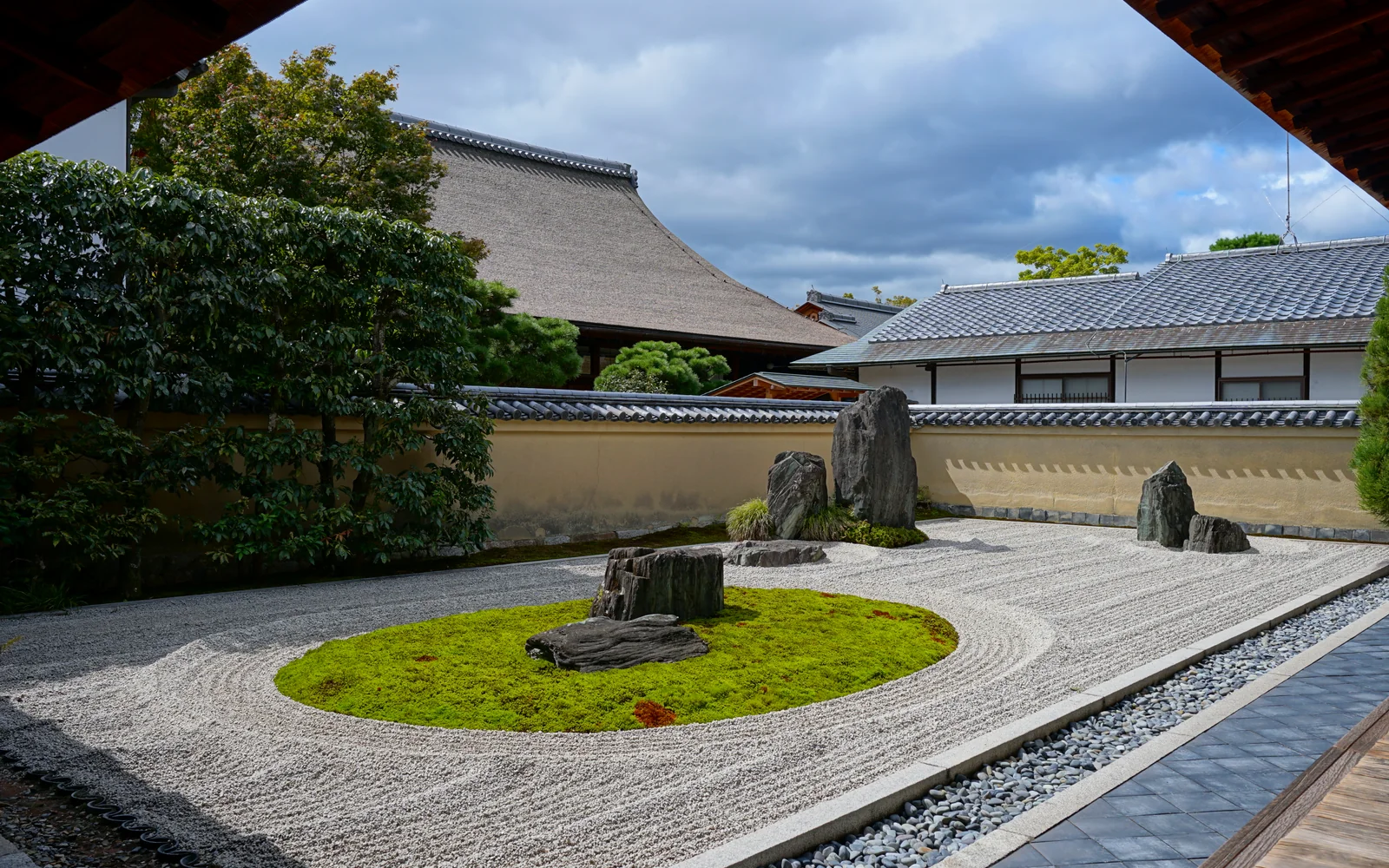 Isshidan dry rock garden Karesansui at Ryogen-in within the Daitoku-ji Zen temple complex in northern Kyoto